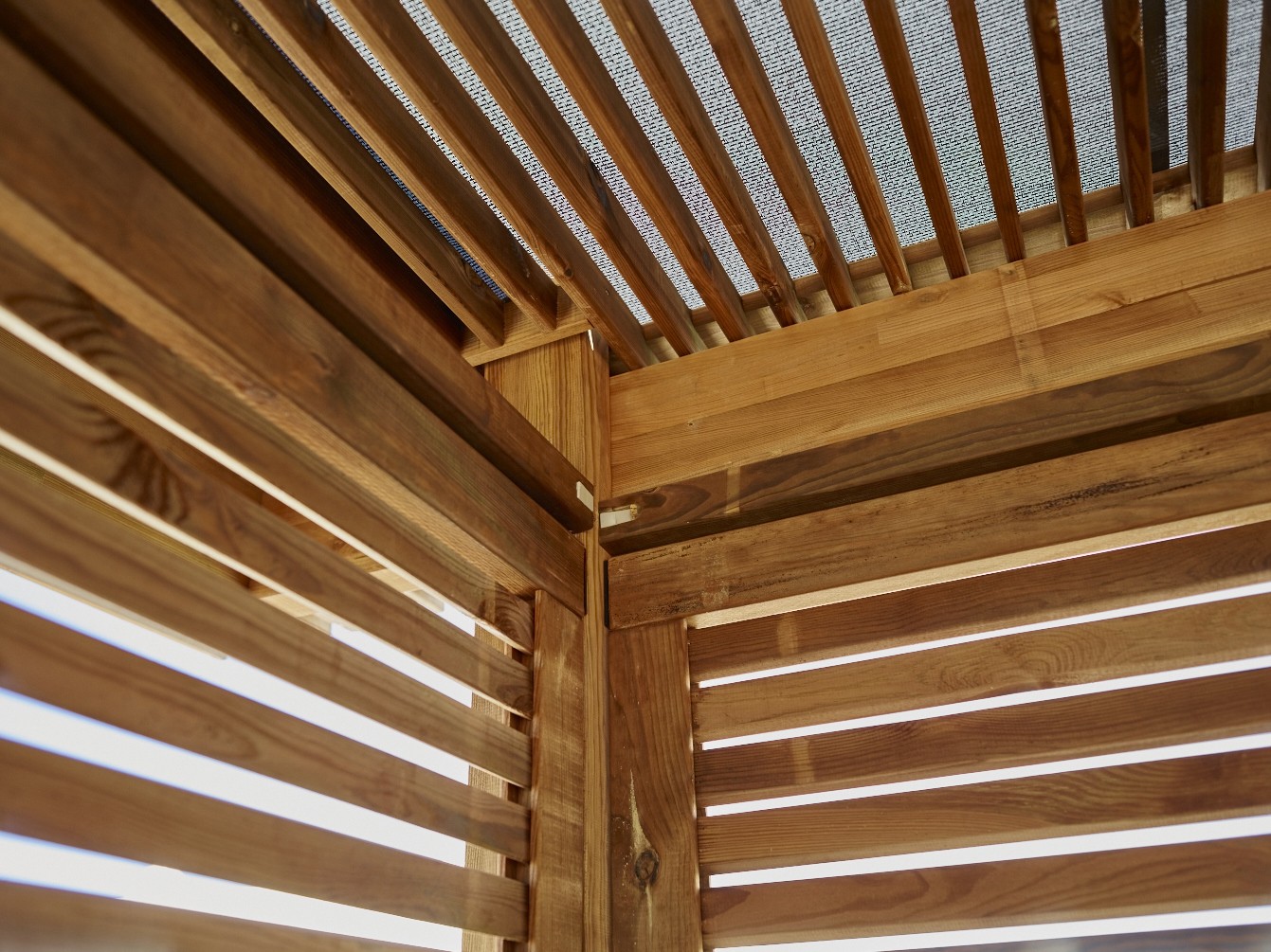 Kit portes ajourées coulissantes pour pergola bois Pin technologie DURAPIN marque Piveteaubois Vivre en Bois